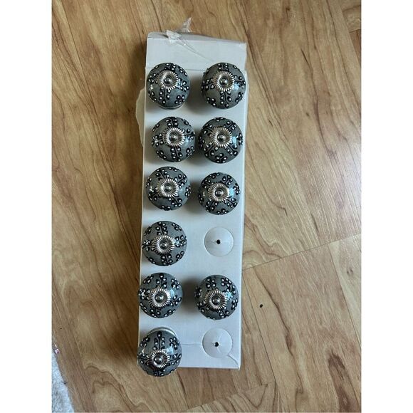 CASA DECOR Decorative drawer knobs- set of 10 new open box- Box Damage Corners - Picture 1 of 3